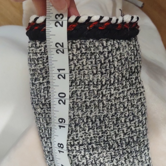 Zara Silver Tweed Blazer With Chenille Fringe Trim Size Medium EUC - Picture 14 of 16